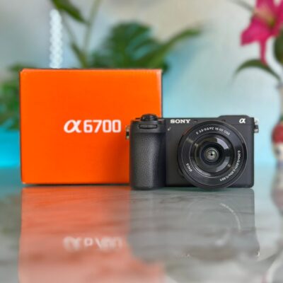 Sony A6700 + Objetivo kit